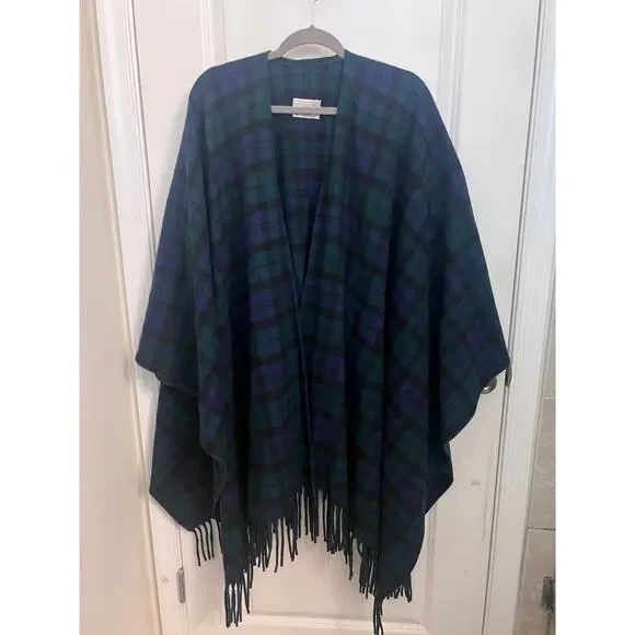 VTG Pendleton Black Watch Tartan Poncho Cape 100% Virgin Wool Fringe Made USA - Picture 1 of 5
